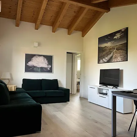 Nuovo Elegante Indipendente In Classe A Full Service Apartmán
