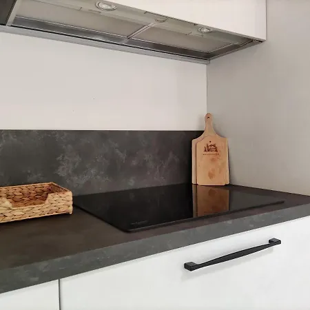 Nuovo Elegante Indipendente In Classe A Full Service * Cerro Lago Maggiore